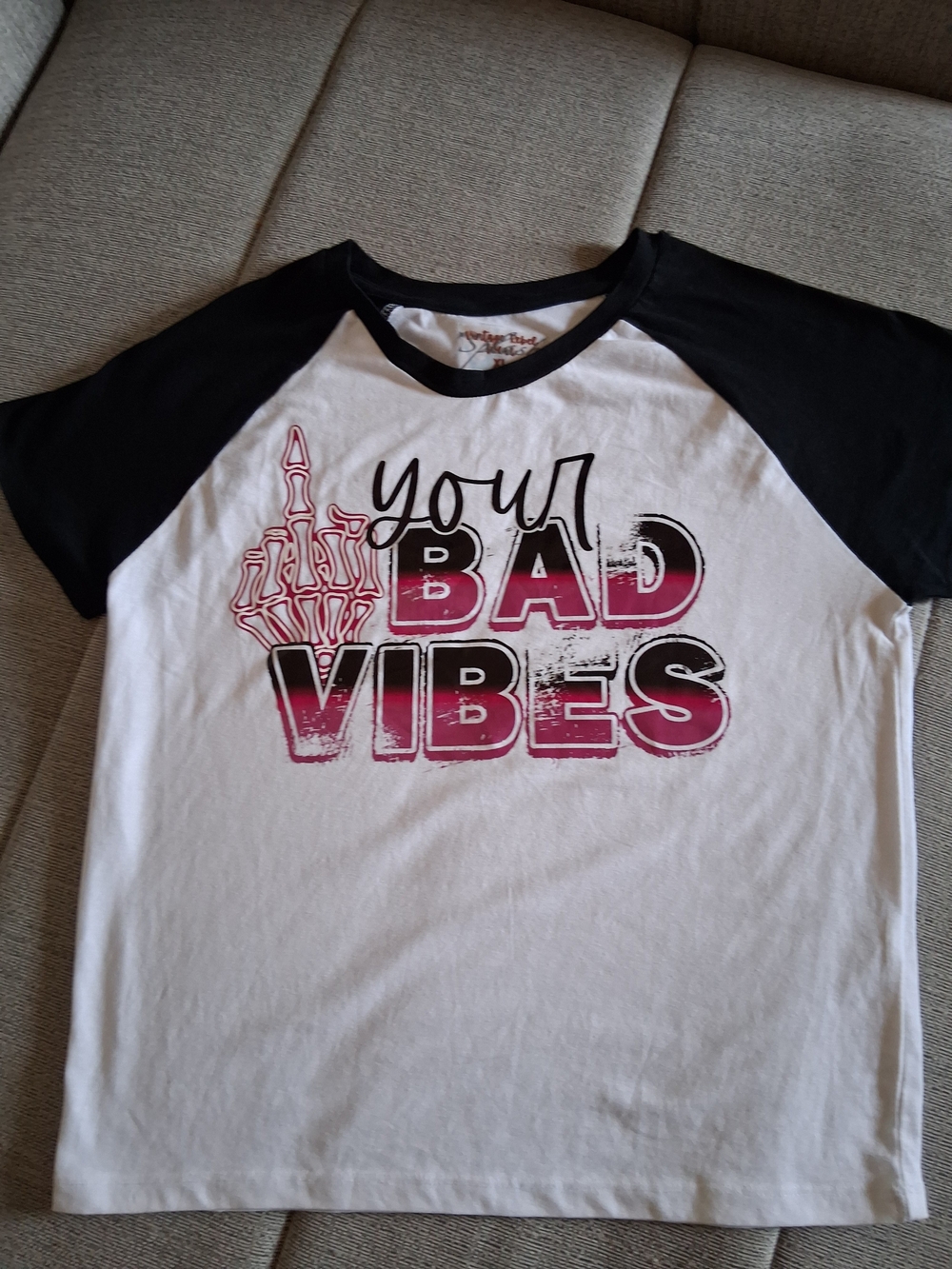 Womens Tee with Pink 'Bad Vibes' Graphic Sz XL
